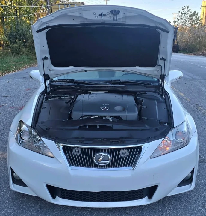 2012 Lexus IS 2nd Gen - Image 9 of 20