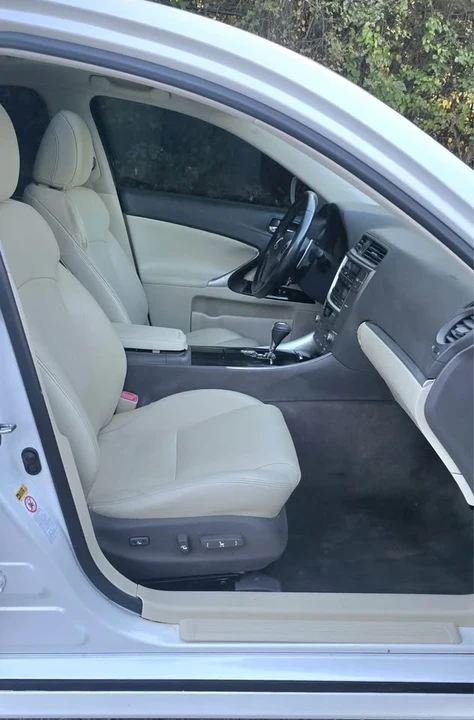 2012 Lexus IS 2nd Gen - Image 11 of 20