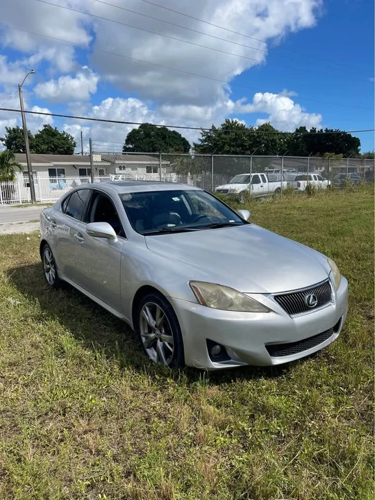 2012 Lexus IS 2nd Gen - Image 9 of 10