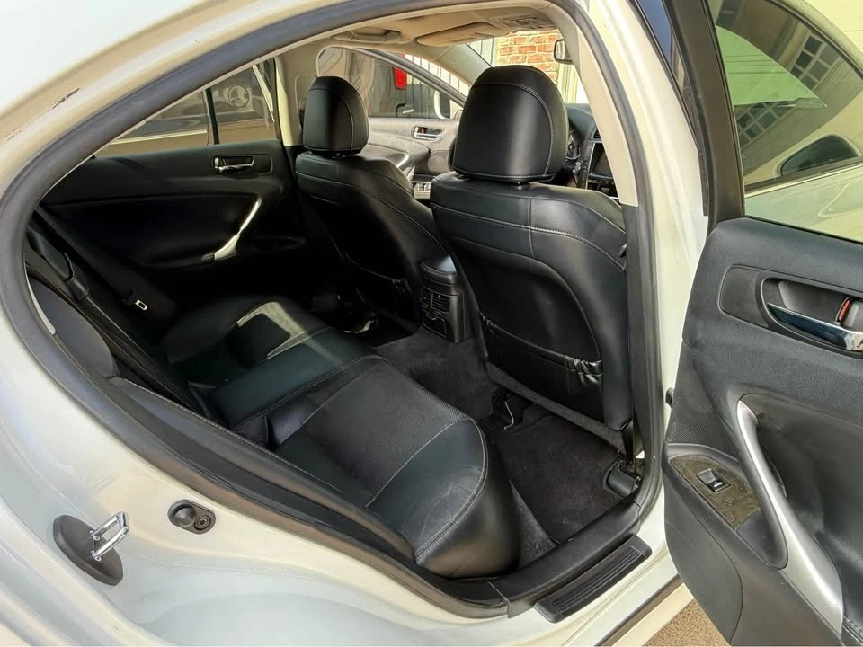 2012 Lexus IS 2nd Gen - Image 9 of 15