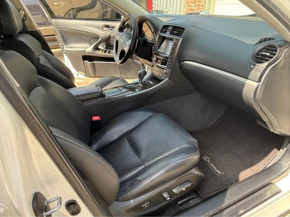 2012 Lexus IS 2nd Gen - Image 8 of 15