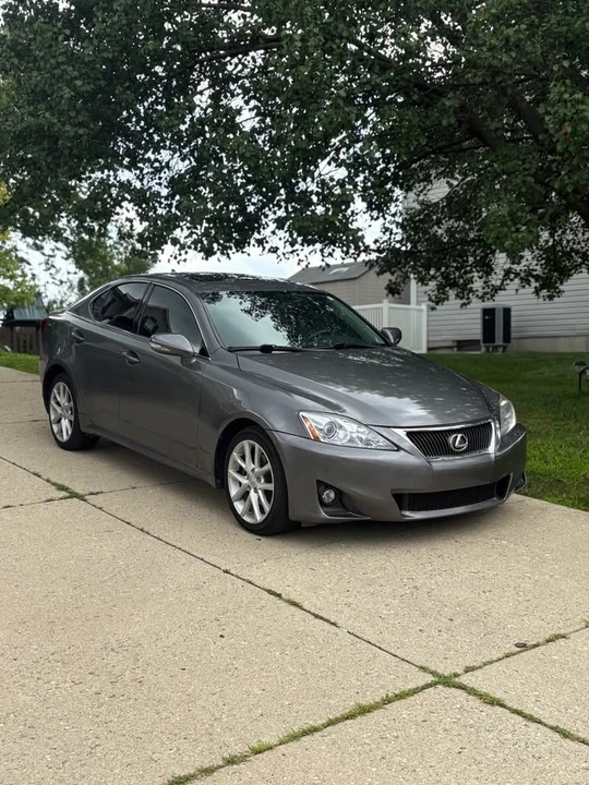 2012 Lexus IS 2nd Gen - Image 14 of 16
