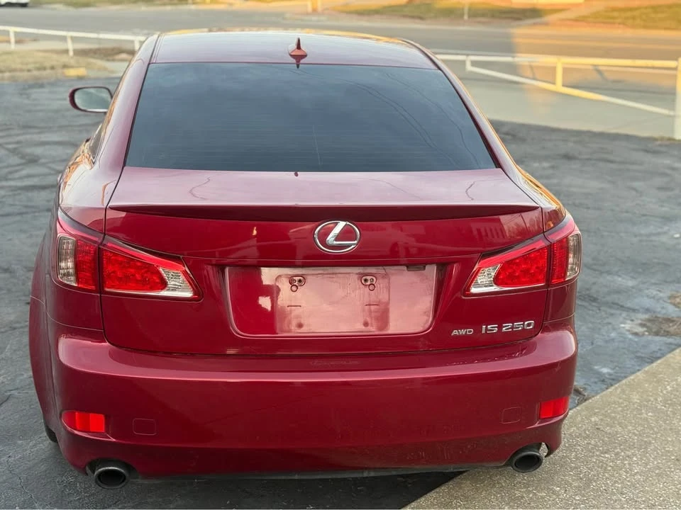 2012 Lexus IS 2nd Gen - Image 6 of 12