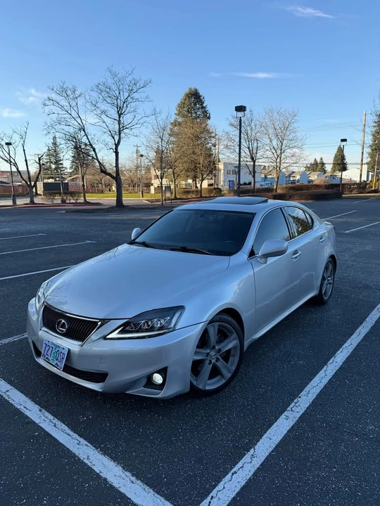 2012 Lexus IS 2nd Gen - Image 5 of 7
