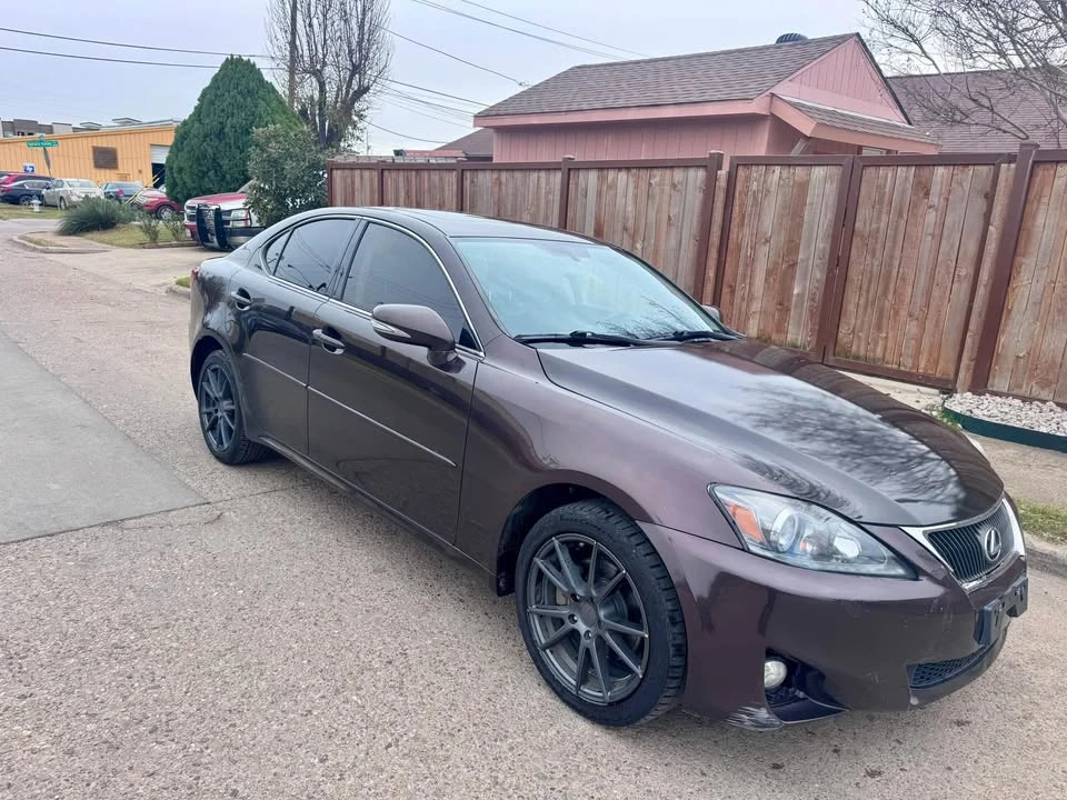 2012 Lexus IS 2nd Gen - Image 15 of 20