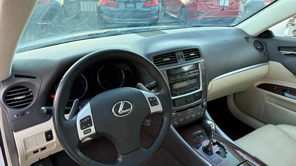 2012 Lexus IS 2nd Gen - Image 9 of 11