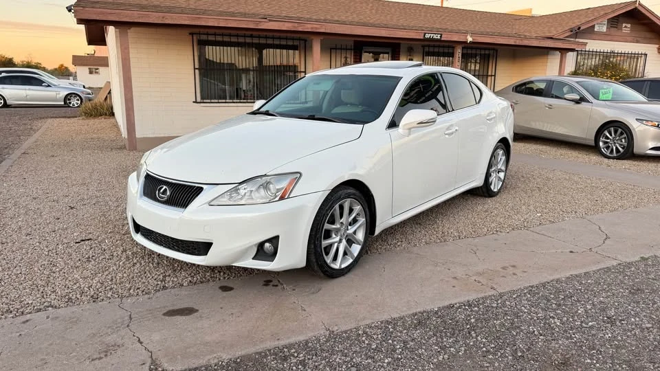 2012 Lexus IS 2nd Gen - Image 4 of 11