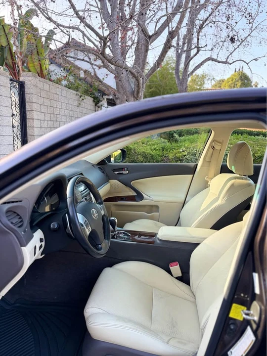 2012 Lexus IS 2nd Gen - Image 11 of 15