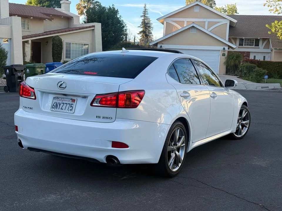 2012 Lexus IS 2nd Gen - Image 9 of 17