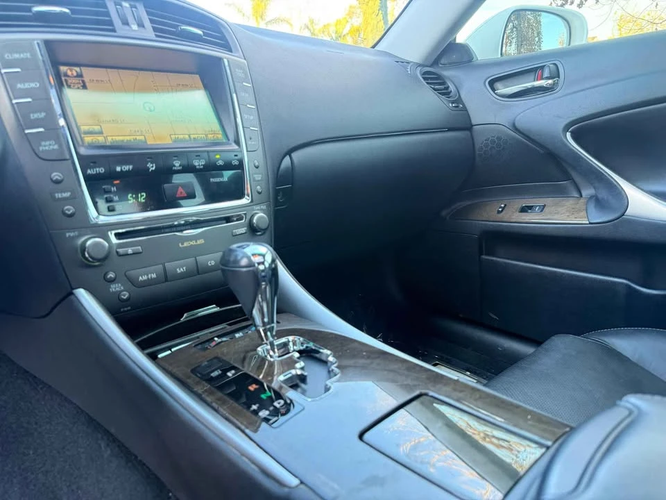 2012 Lexus IS 2nd Gen - Image 15 of 17