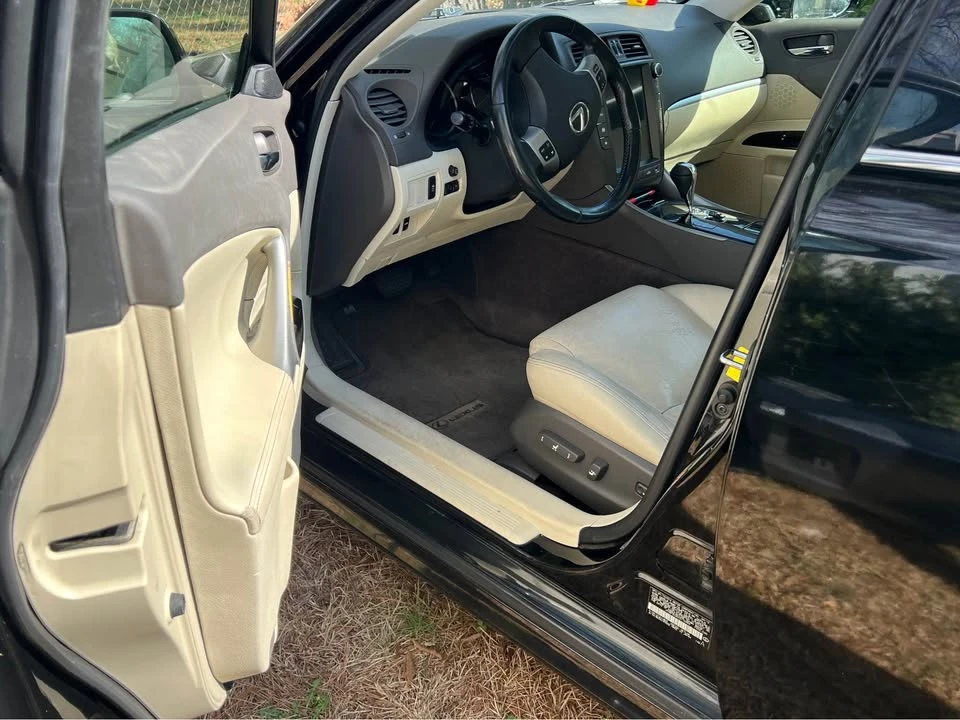 2012 Lexus IS 2nd Gen - Image 4 of 13