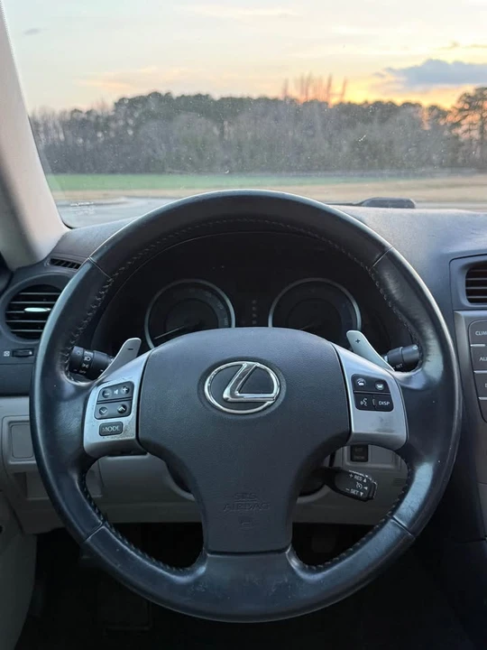 2012 Lexus IS 2nd Gen - Image 14 of 19