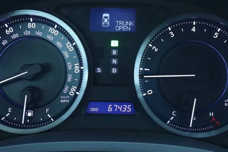 2012 Lexus IS 2nd Gen - Image 8 of 16