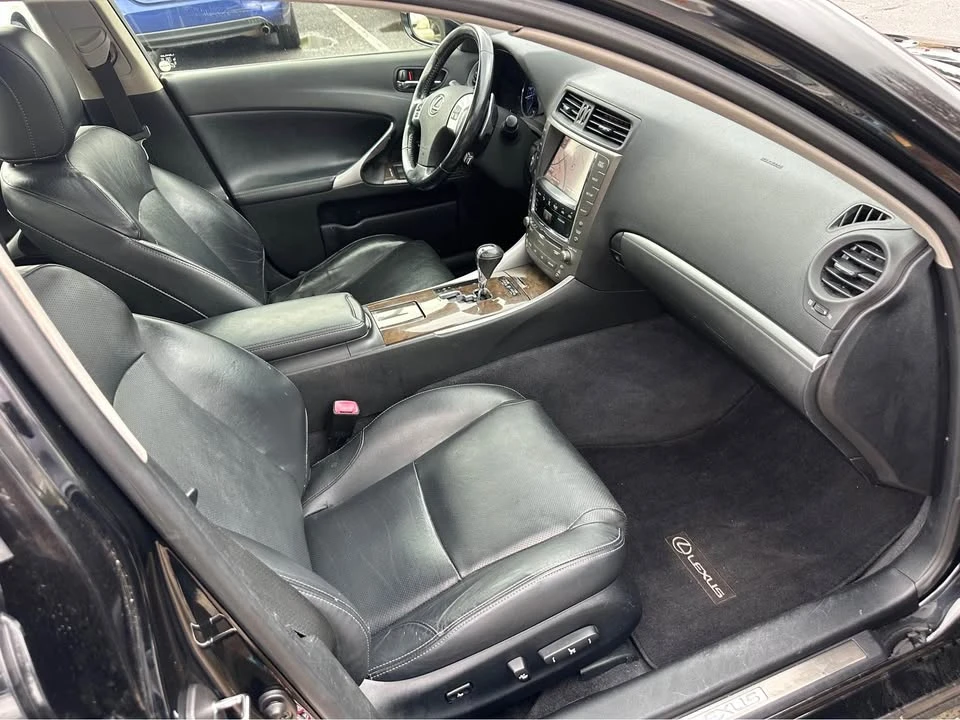 2012 Lexus IS 2nd Gen - Image 17 of 20