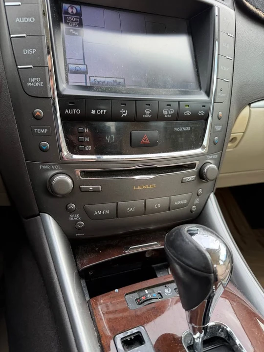 2012 Lexus IS 2nd Gen - Image 16 of 19