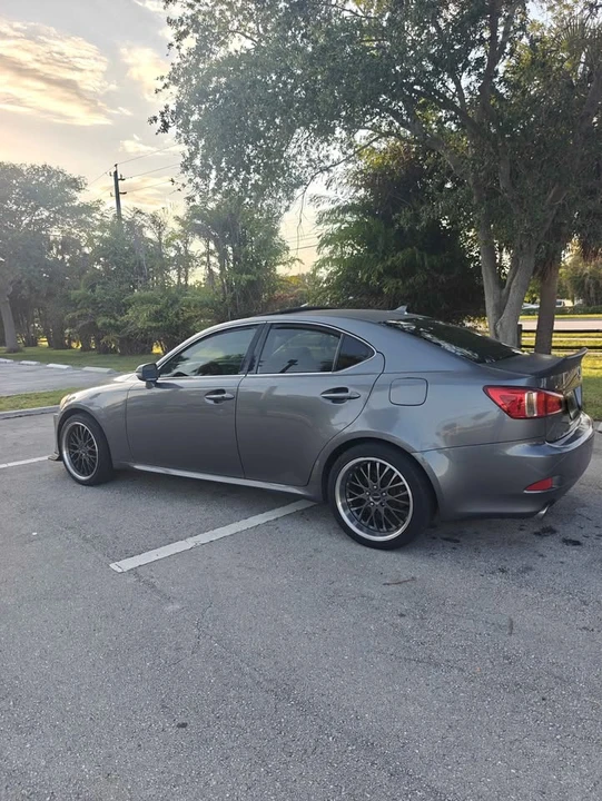 2012 Lexus IS 2nd Gen - Image 5 of 10
