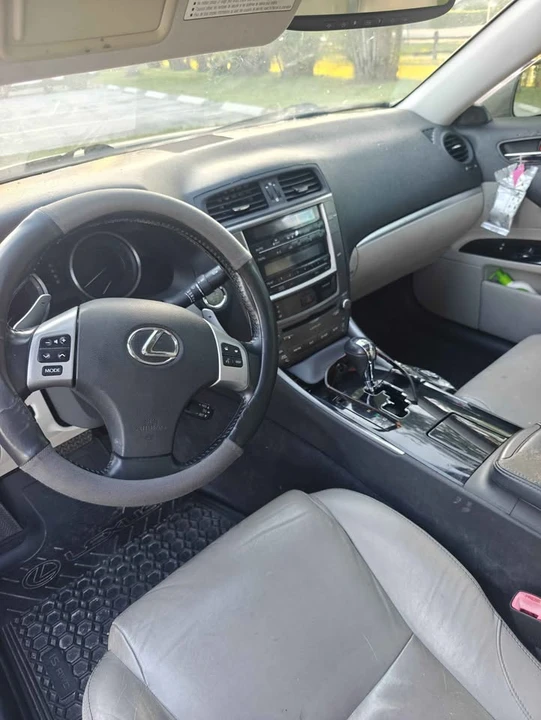 2012 Lexus IS 2nd Gen - Image 7 of 10