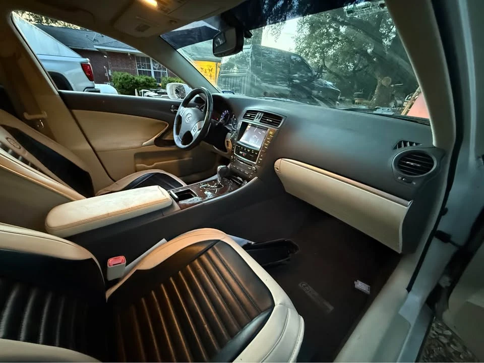 2012 Lexus IS 2nd Gen - Image 6 of 10