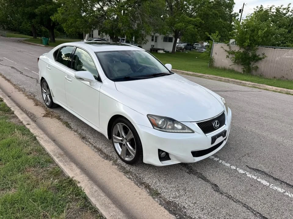 2012 Lexus IS 2nd Gen - Image 4 of 11
