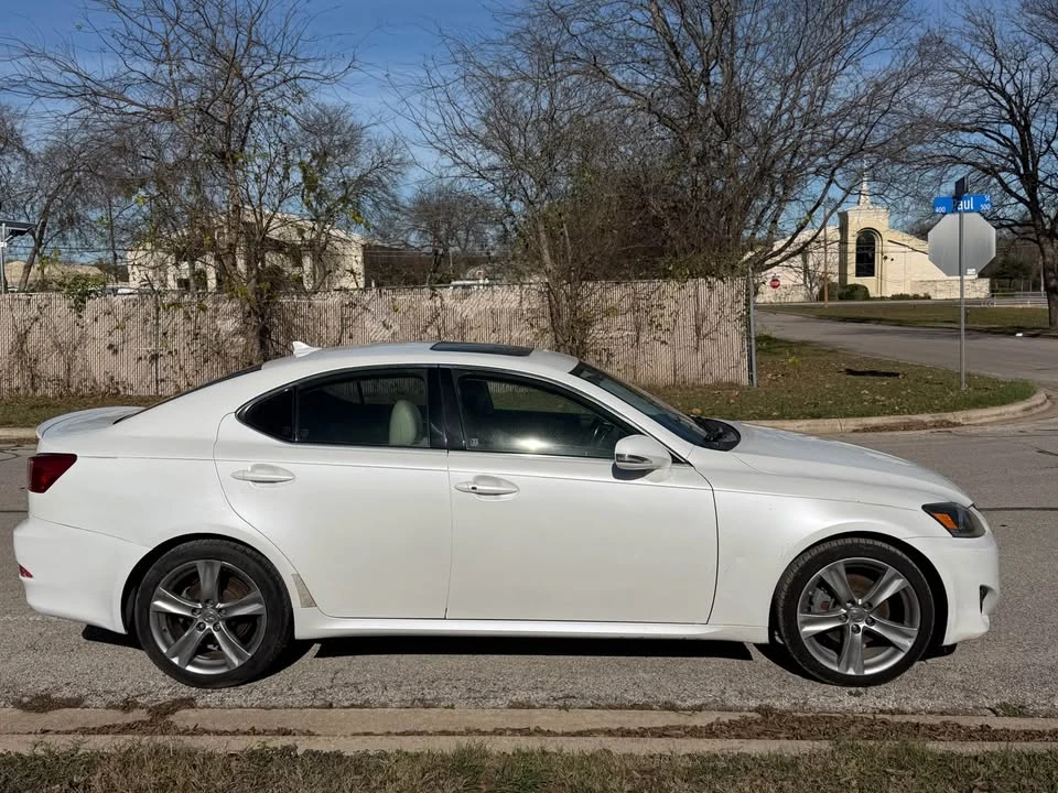 2012 Lexus IS 2nd Gen - Image 4 of 12