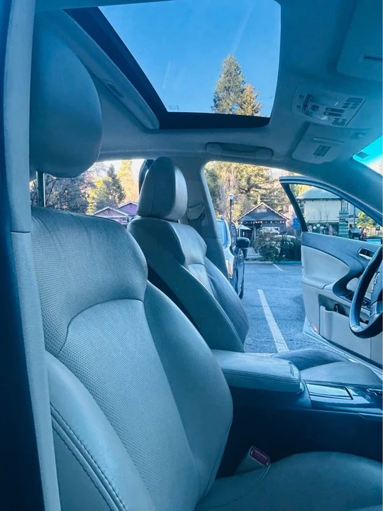 2012 Lexus IS 2nd Gen - Image 8 of 17