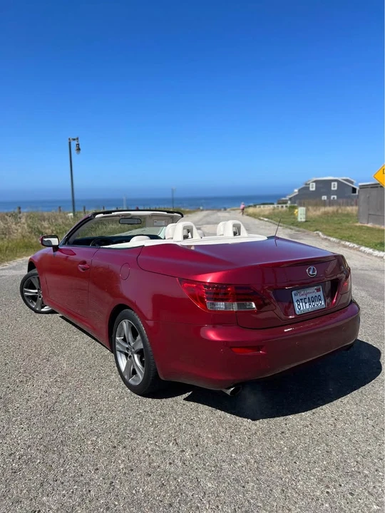 2012 Lexus IS 2nd Gen - Image 5 of 11