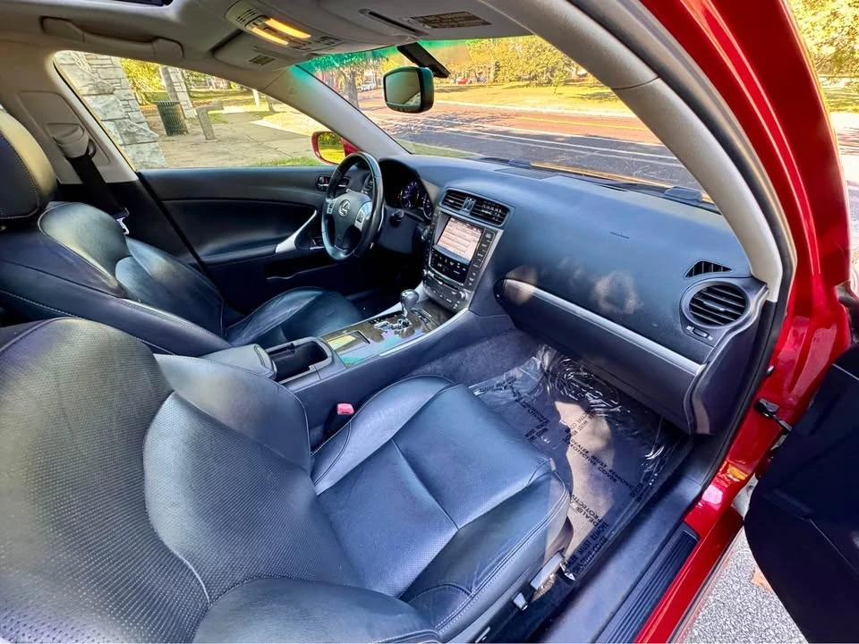 2012 Lexus IS 2nd Gen - Image 15 of 19