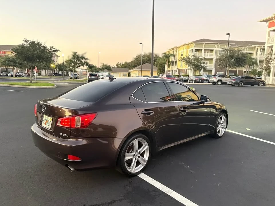 2012 Lexus IS 2nd Gen - Image 4 of 10