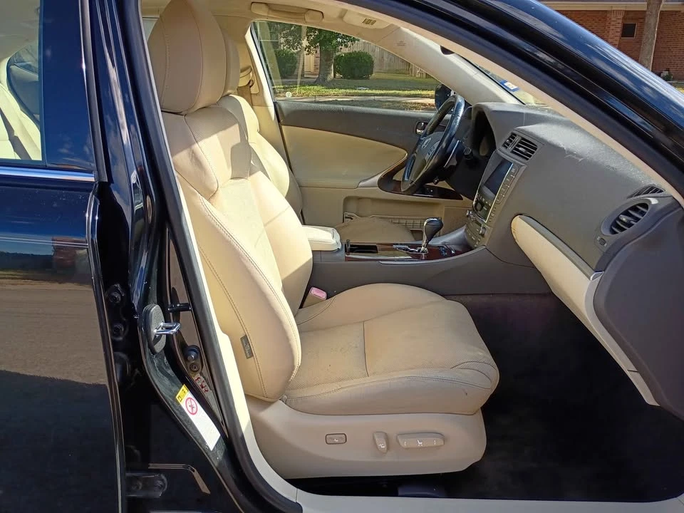 2012 Lexus IS 2nd Gen - Image 16 of 18