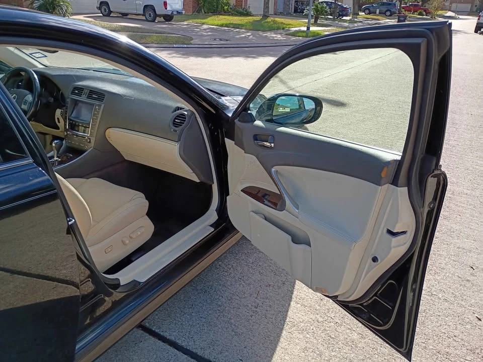 2012 Lexus IS 2nd Gen - Image 15 of 18