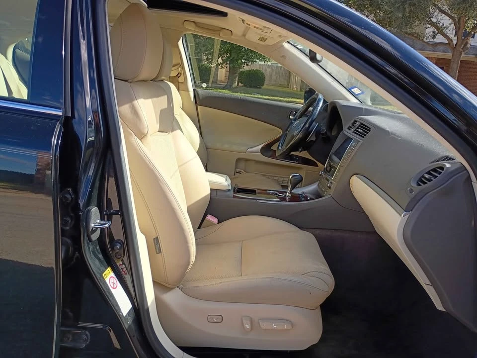 2012 Lexus IS 2nd Gen - Image 17 of 18