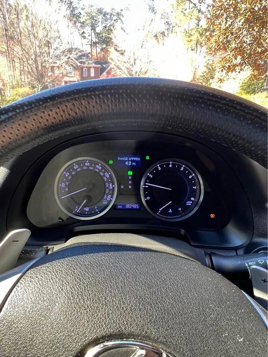 2012 Lexus IS 2nd Gen - Image 11 of 17