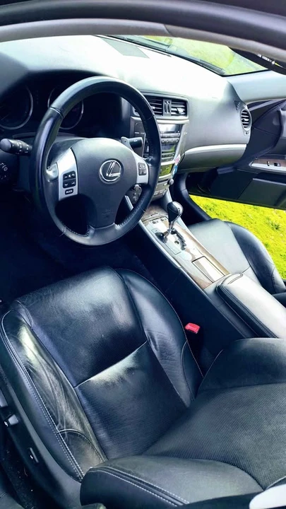 2012 Lexus IS 2nd Gen - Image 4 of 9