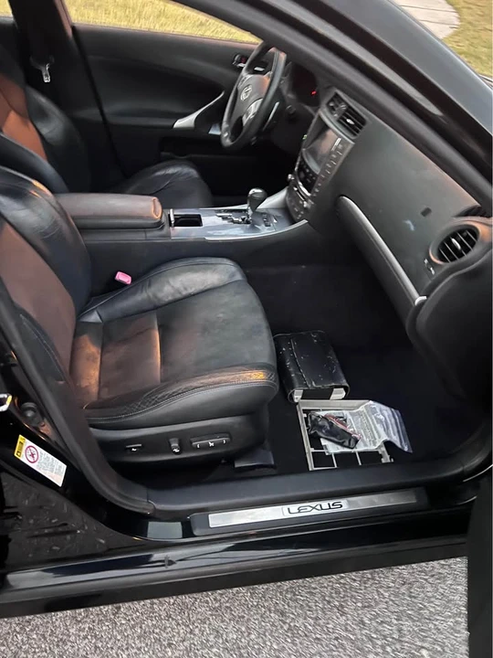 2012 Lexus IS 2nd Gen - Image 9 of 11