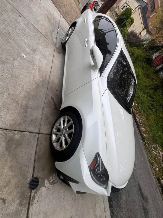 2012 Lexus IS 2nd Gen - Image 9 of 12