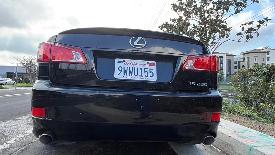 2012 Lexus IS 2nd Gen - Image 15 of 20
