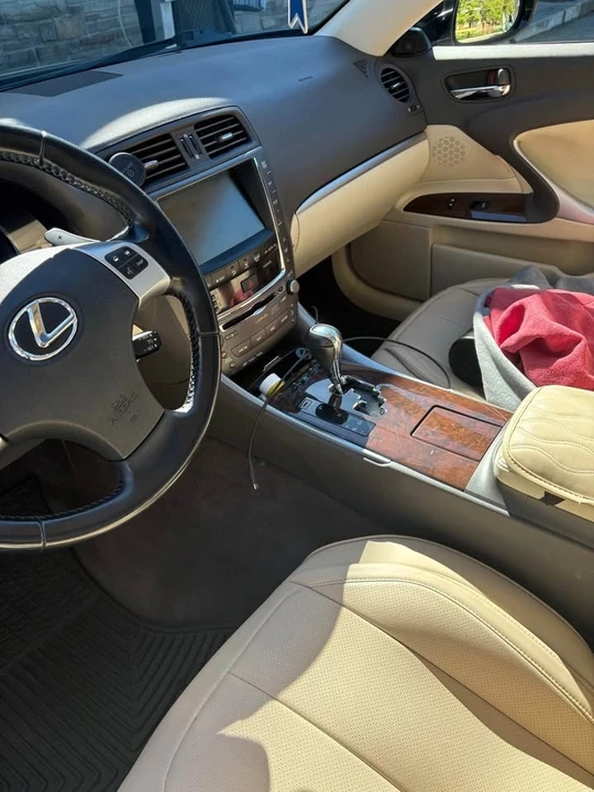 2012 Lexus IS 3rd Gen - Image 5 of 7