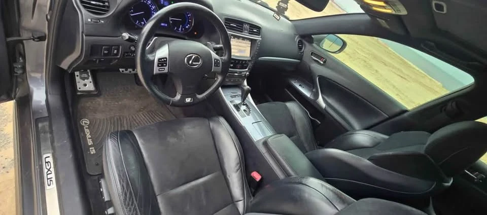 2012 Lexus IS 2nd Gen - Image 11 of 17
