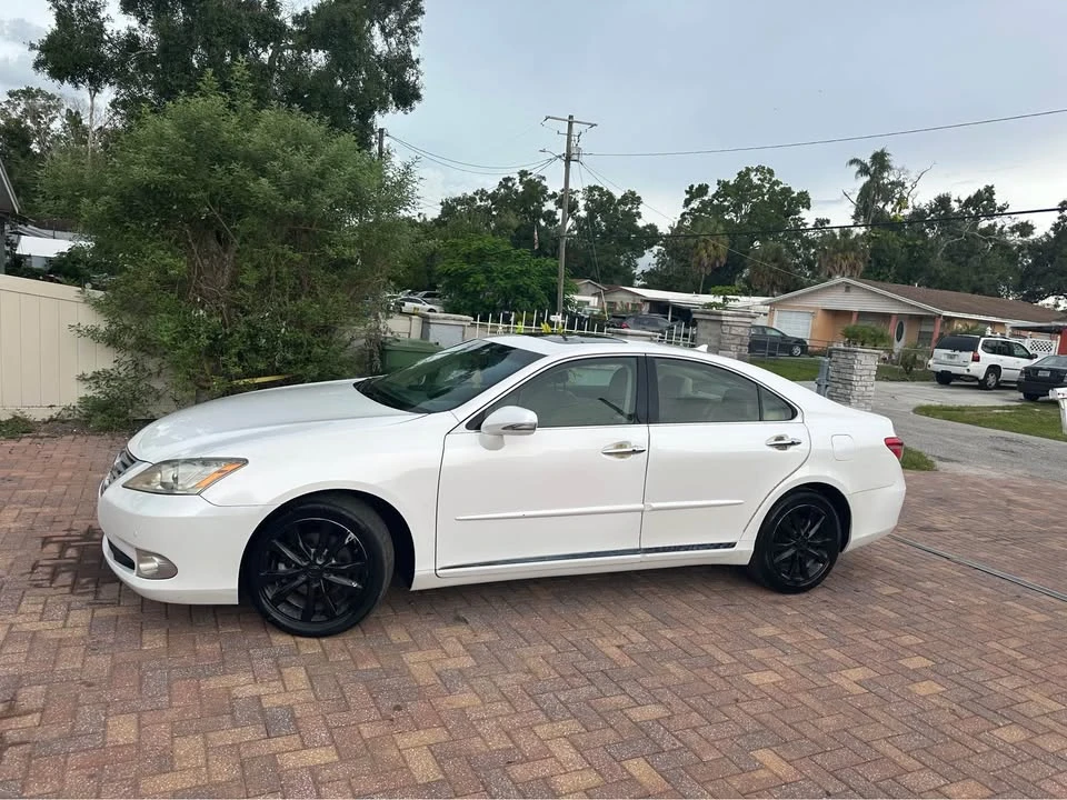 2012 Lexus IS 2nd Gen - Image 11 of 14