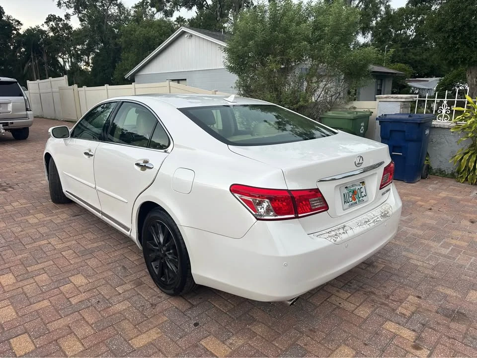 2012 Lexus IS 2nd Gen - Image 9 of 14