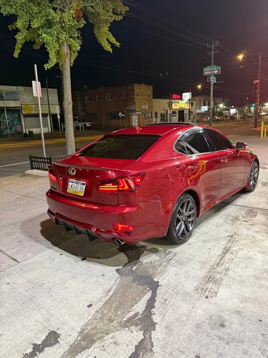 2012 Lexus IS 2nd Gen - Image 9 of 13
