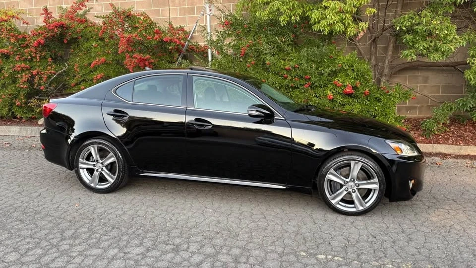 2012 Lexus IS 2nd Gen - Image 4 of 20