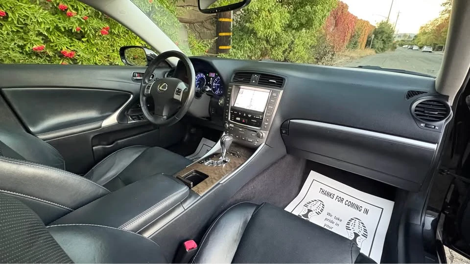 2012 Lexus IS 2nd Gen - Image 18 of 20
