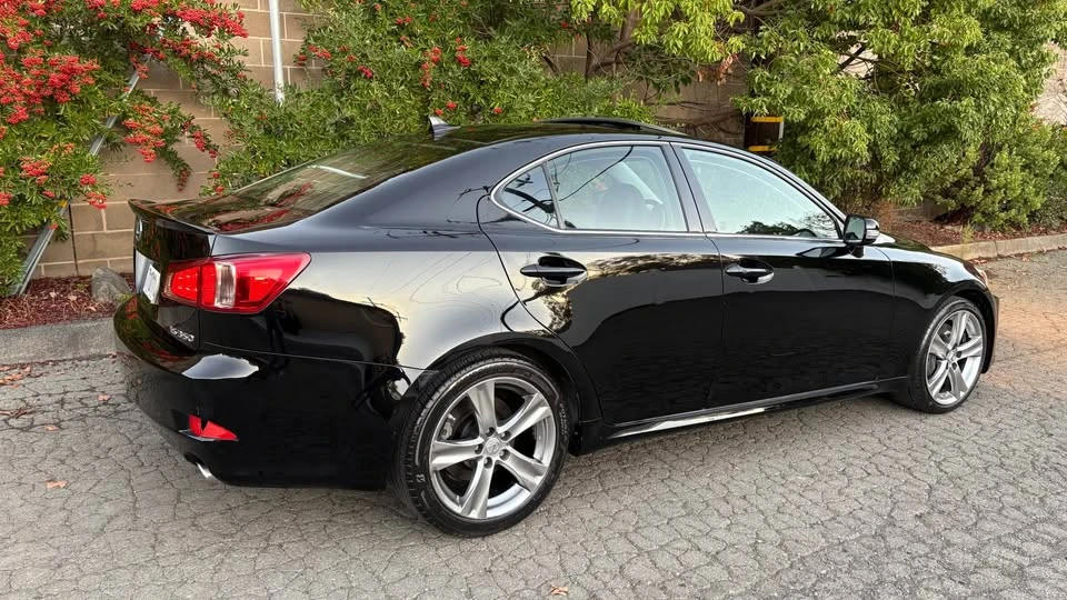 2012 Lexus IS 2nd Gen - Image 17 of 20