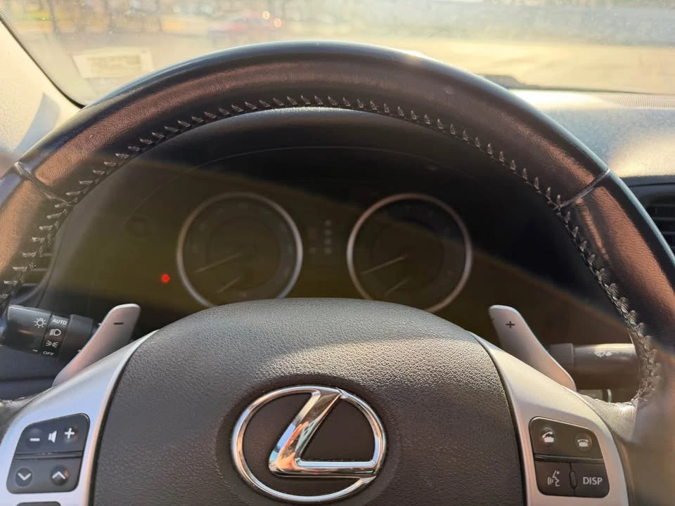 2012 Lexus IS 2nd Gen - Image 16 of 20