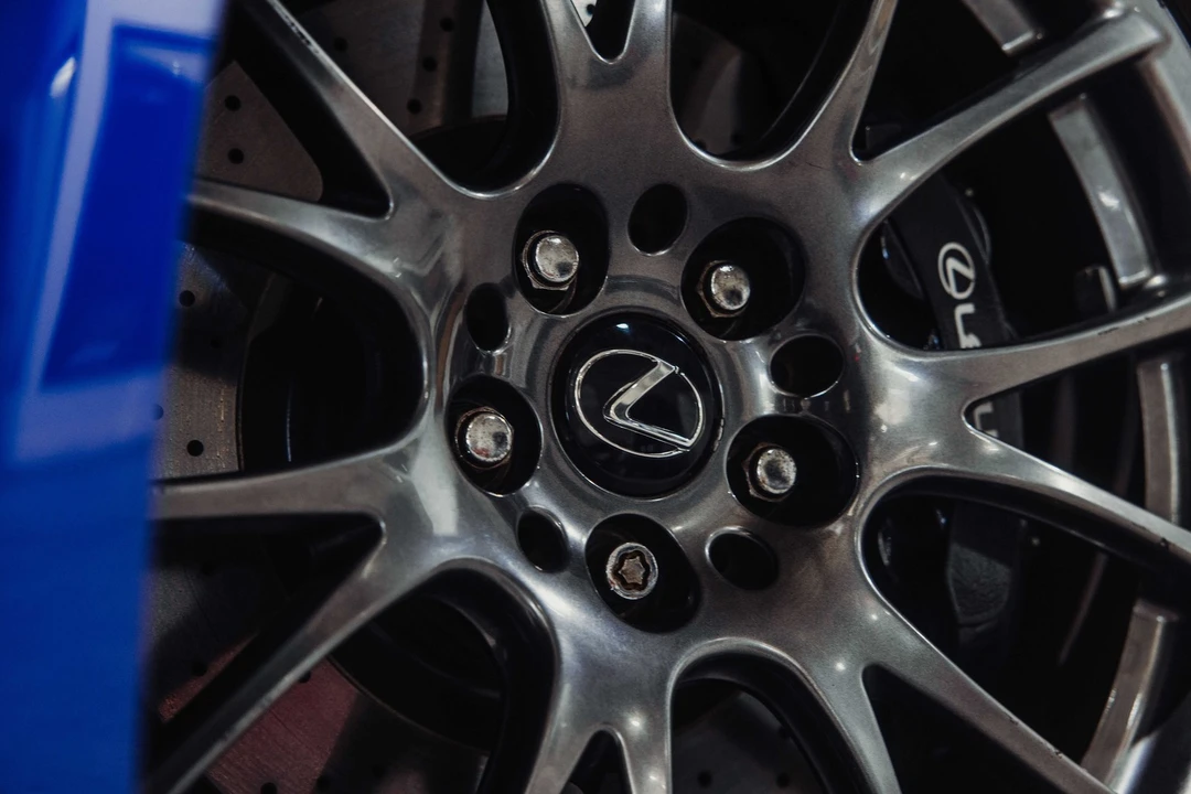 2012 Lexus IS F 2nd Gen - Image 19 of 31