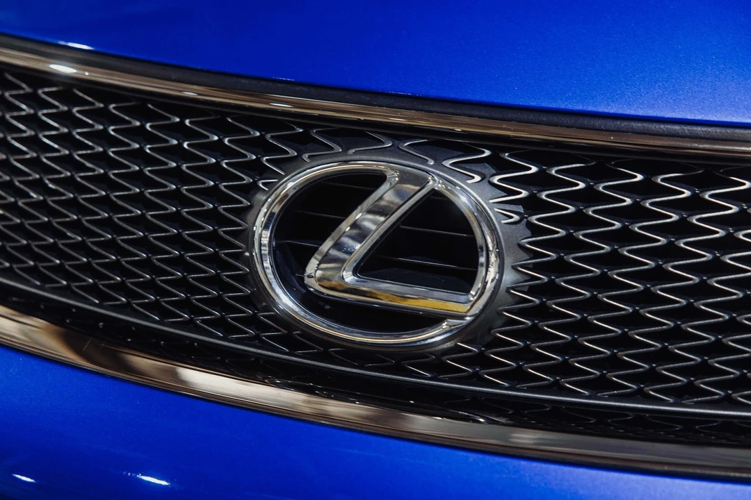 2012 Lexus IS F 2nd Gen - Image 25 of 31