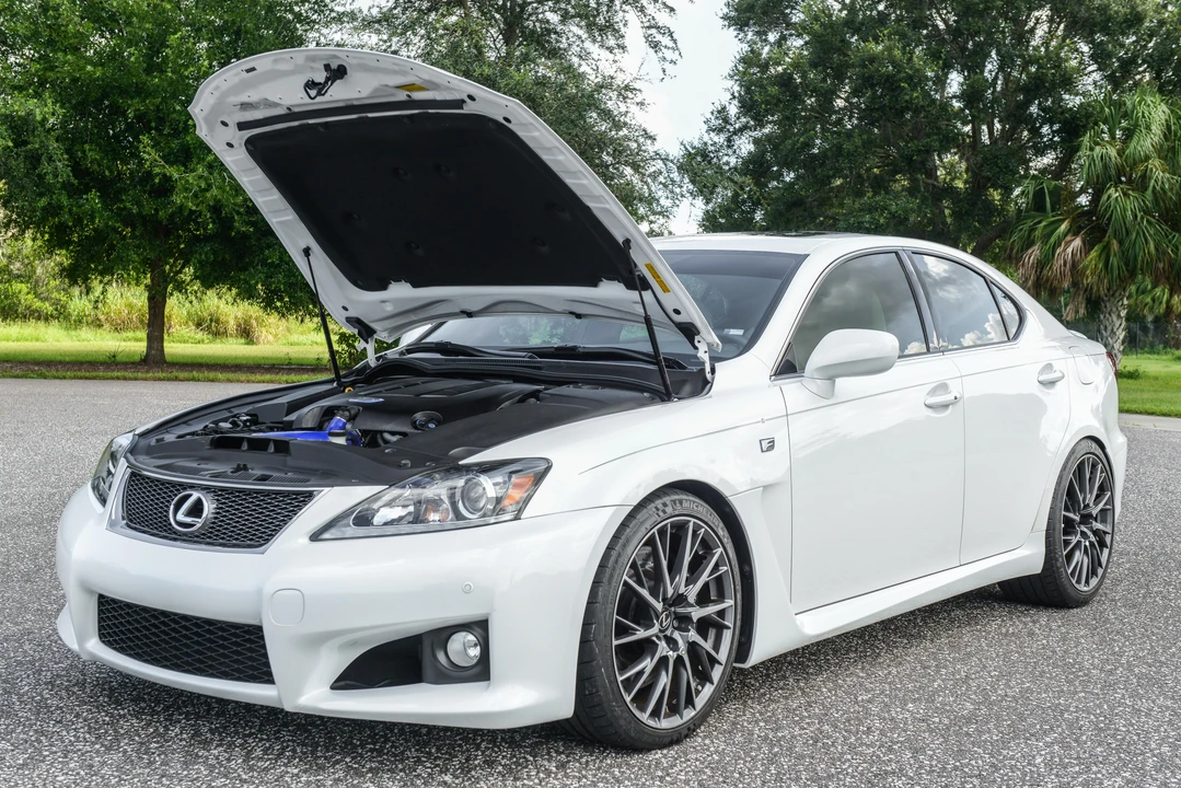 2012 Lexus IS F 2nd Gen - Image 17 of 31