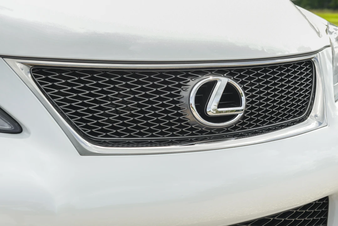 2012 Lexus IS F 2nd Gen - Image 18 of 31