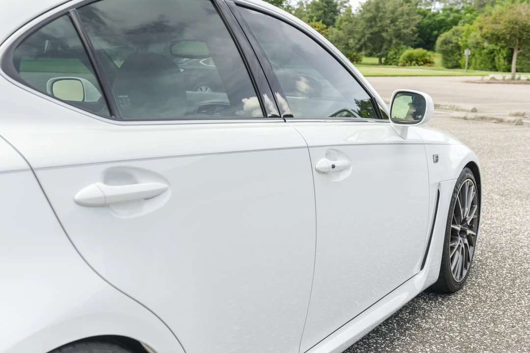 2012 Lexus IS F 2nd Gen - Image 27 of 31